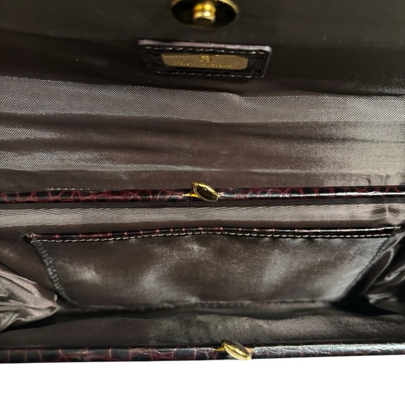 Etienne Aigner Vintage Crocodile 100% Embossed Leather Clutch with Gold Buckle - Picture 6 of 13